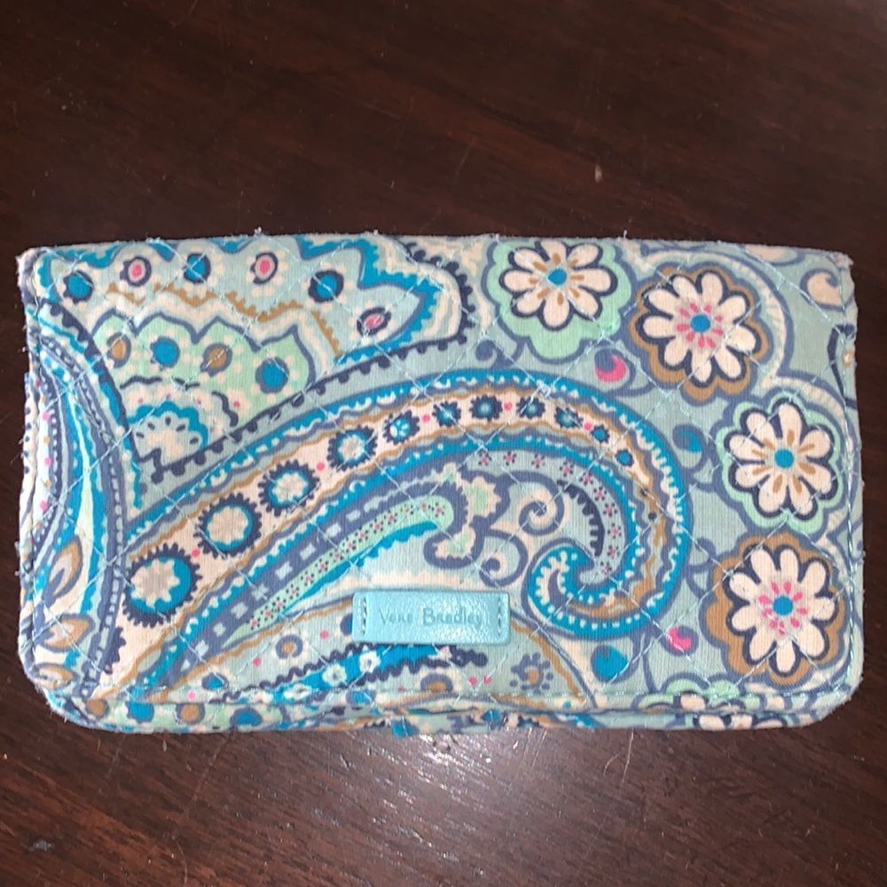 Vera Bradley Womans Cloth Blue Paisley Design Wallet